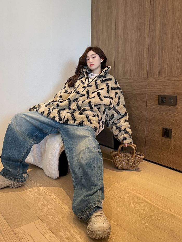 Clothes Balenciaga 725