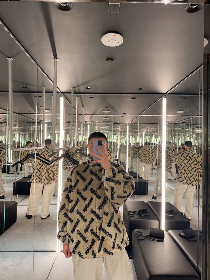 Clothes Balenciaga 725