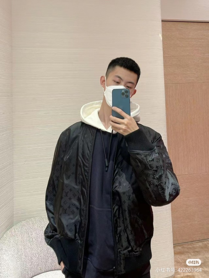 Clothes Louis Vuitton 959