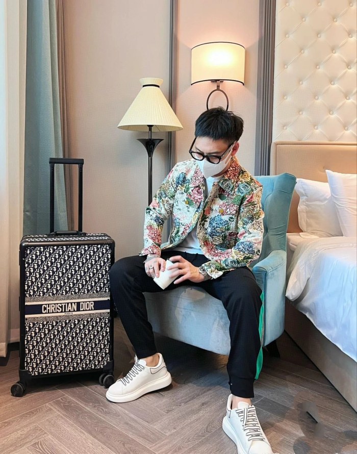 Clothes Louis Vuitton 963