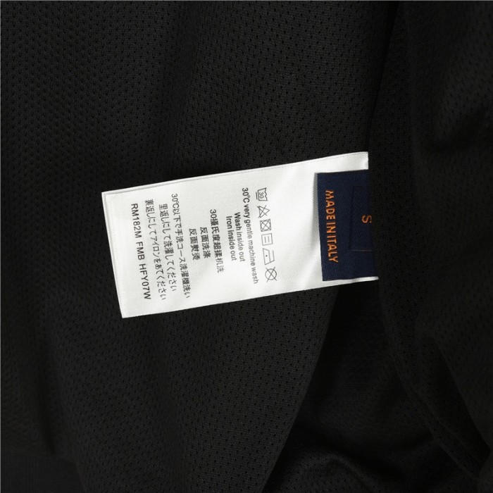 Clothes Louis Vuitton 970