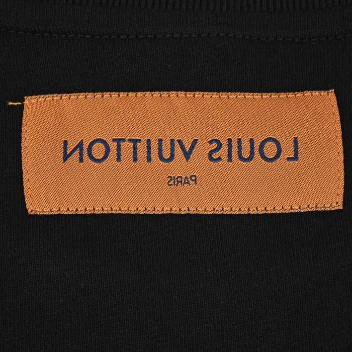 Clothes Louis Vuitton 974