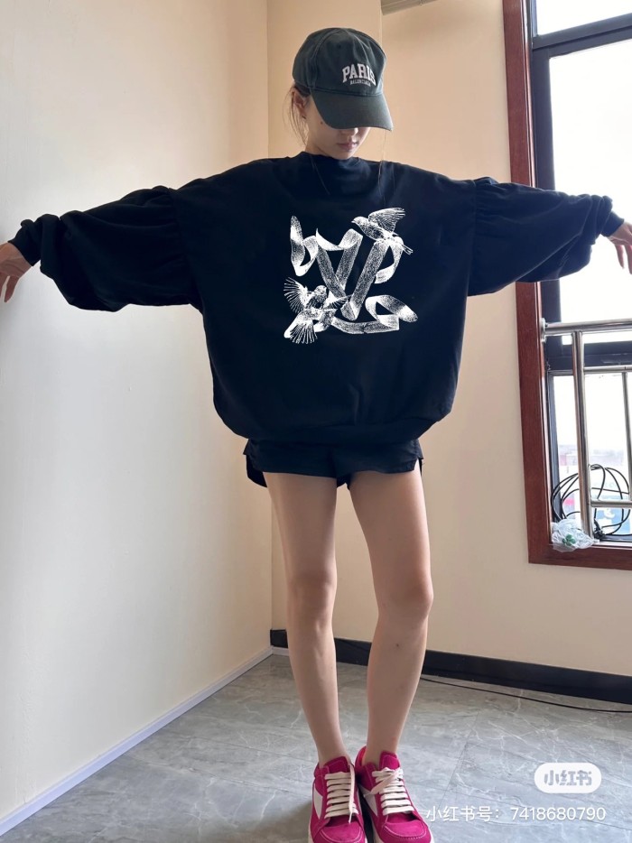 Clothes Louis Vuitton 974