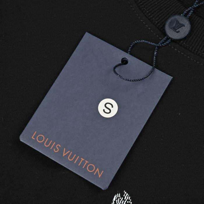Clothes Louis Vuitton 974