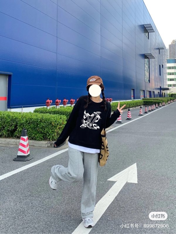 Clothes Louis Vuitton 974