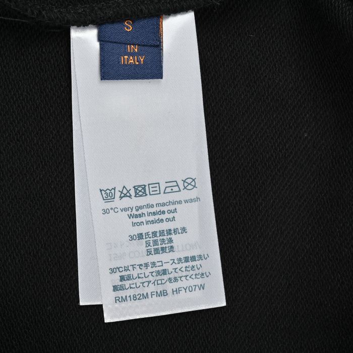 Clothes Louis Vuitton 974