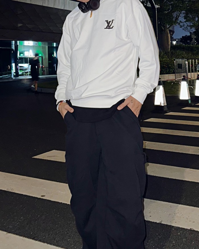 Clothes Louis Vuitton 994