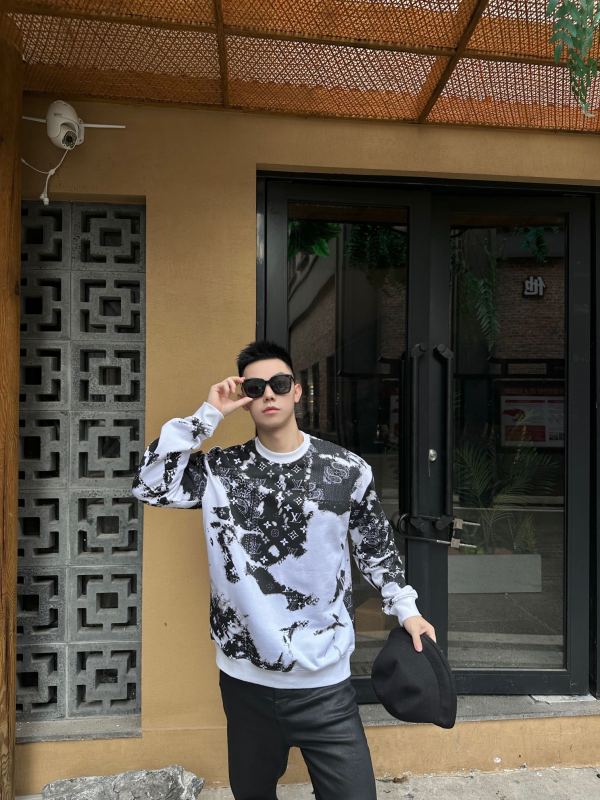 Clothes Louis Vuitton 1003