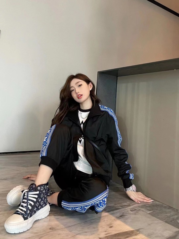 Clothes Louis Vuitton 997