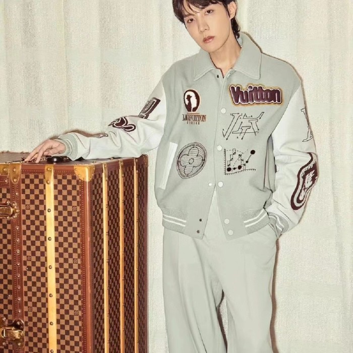 Clothes Louis Vuitton 996