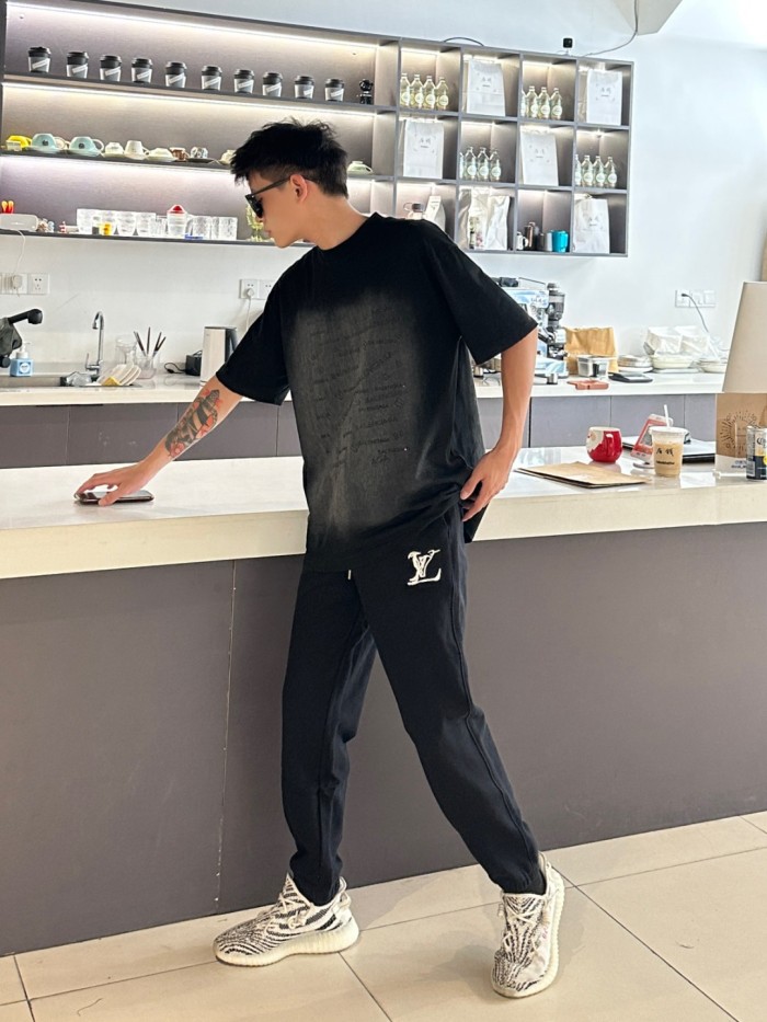 Clothes Louis Vuitton 1010