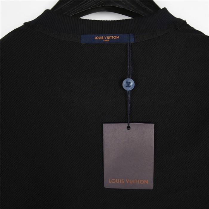 Clothes Louis Vuitton 1008