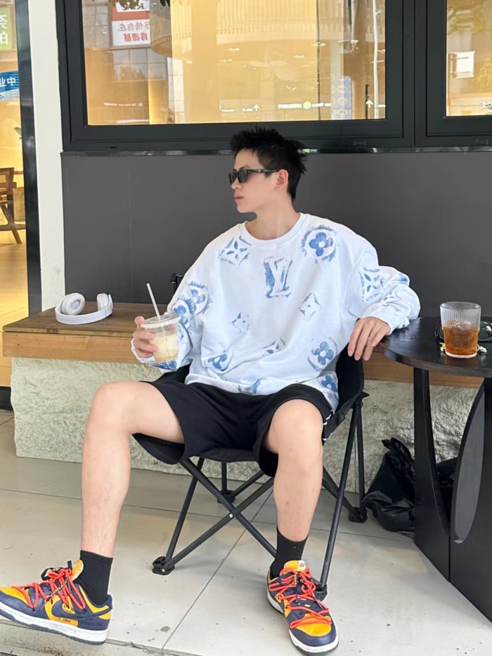 Clothes Louis Vuitton 999