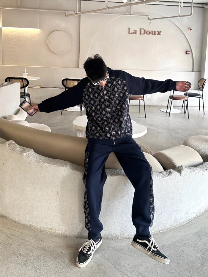 Clothes Louis Vuitton 1005