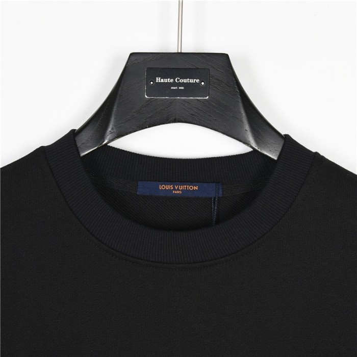 Clothes Louis Vuitton 1008