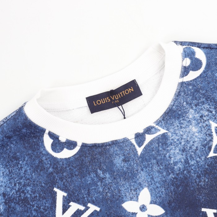 Clothes Louis Vuitton 1002