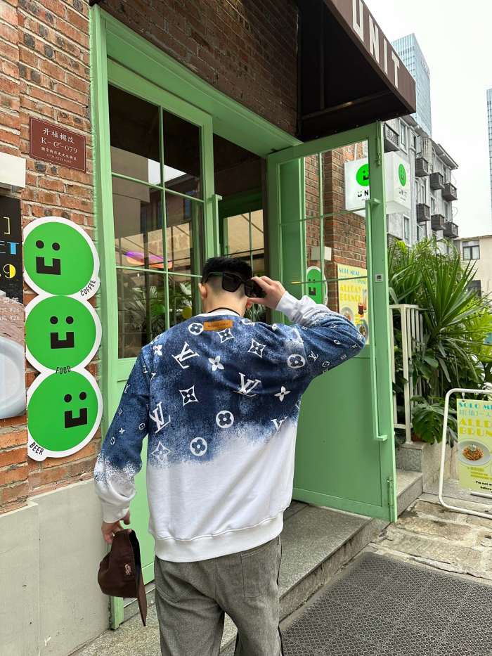 Clothes Louis Vuitton 1002