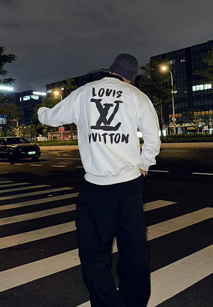 Clothes Louis Vuitton 994