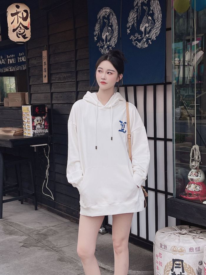 Clothes Louis Vuitton 989