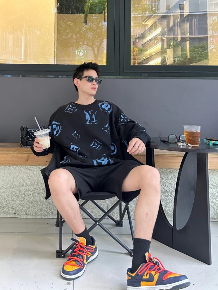 Clothes Louis Vuitton 998