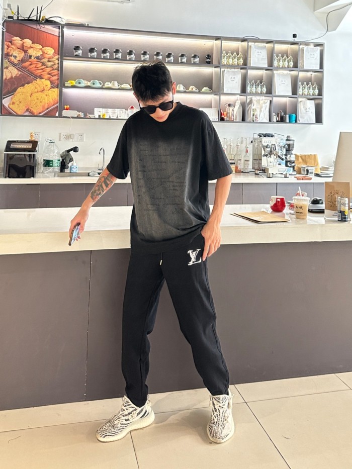 Clothes Louis Vuitton 1010