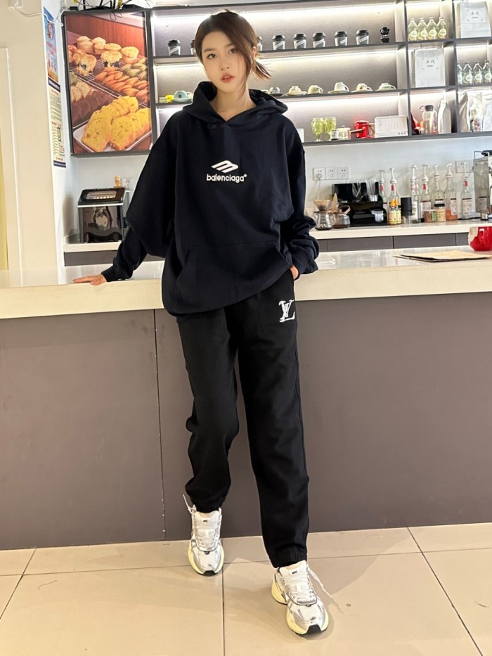 Clothes Louis Vuitton 1010