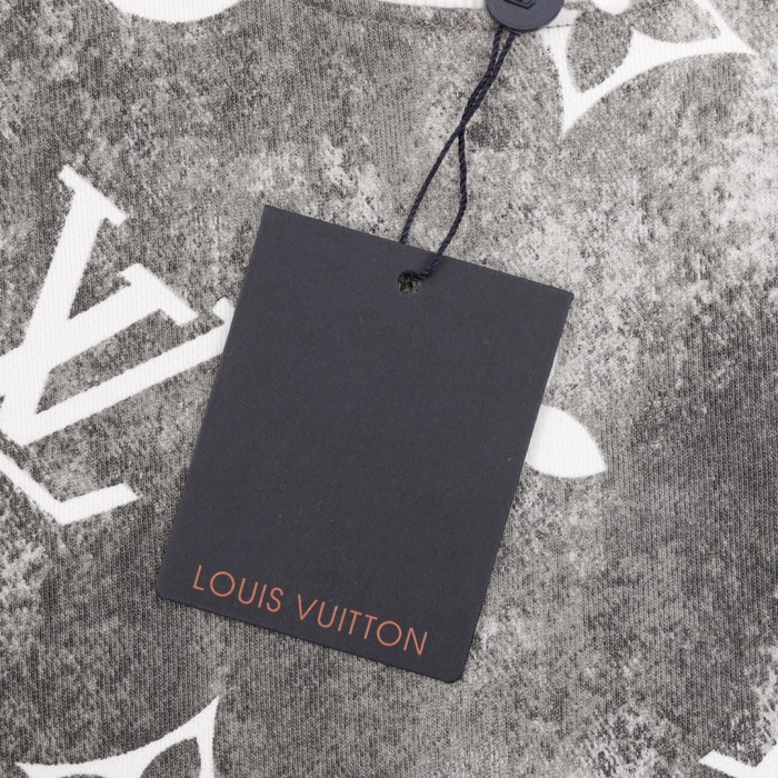 Clothes Louis Vuitton 1001