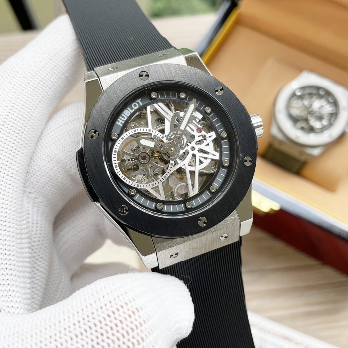 Watches Hublot 315743 size:43*13 mm