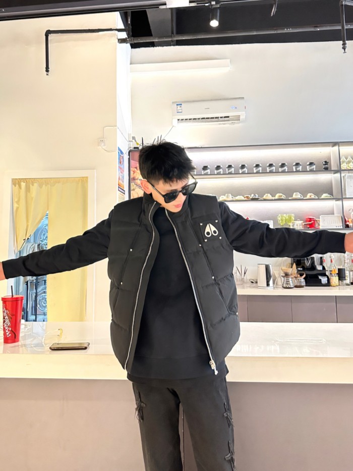 Clothes Moose Knuckles 4