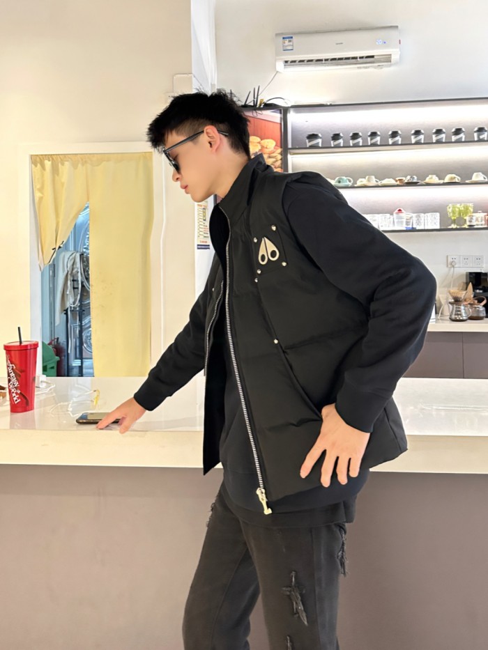 Clothes Moose Knuckles 4