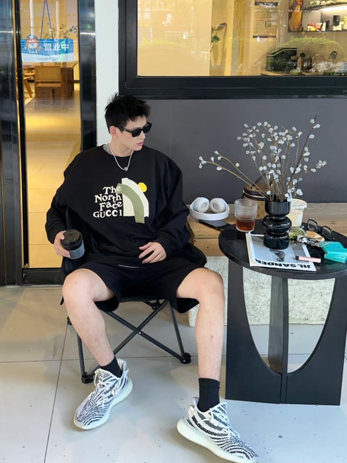 Clothes 	 Clothes Gucci x TNF 7