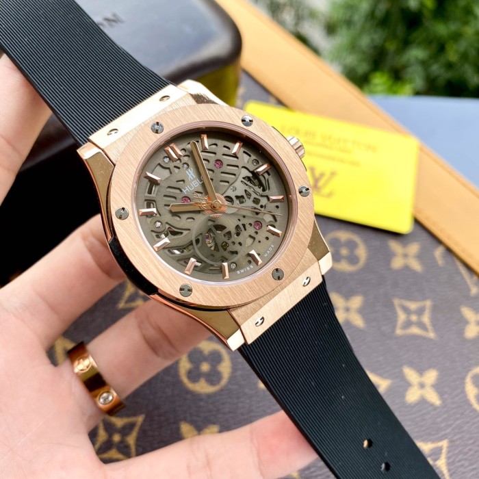 Watches Hublot 315627 size:44*13 mm