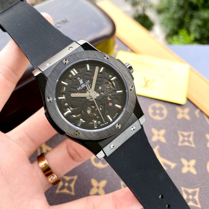 Watches Hublot 315627 size:44*13 mm