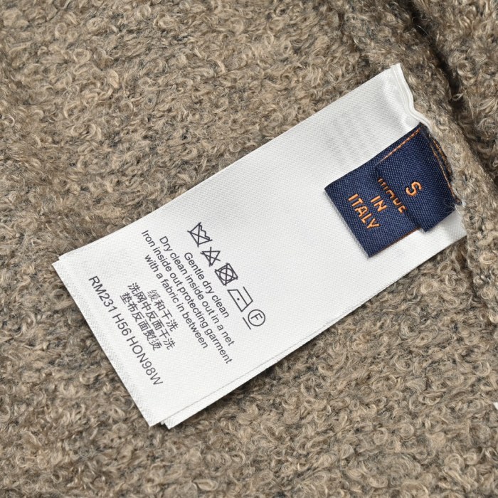 Clothes Louis Vuitton 1027