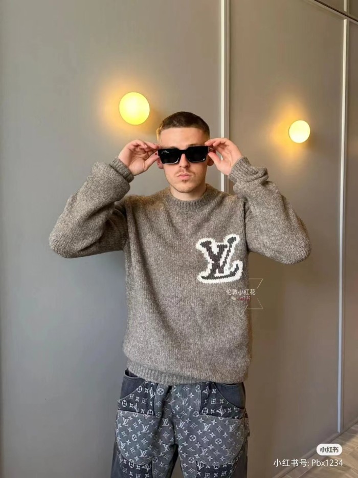 Clothes Louis Vuitton 1027