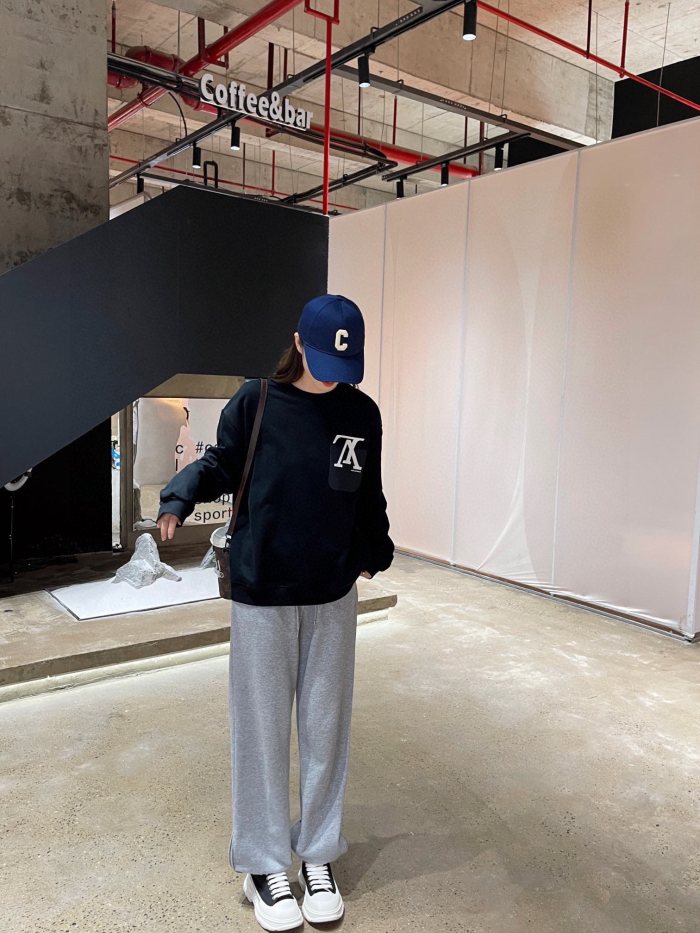 Clothes Louis Vuitton 1021