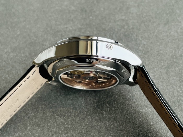 Watches Hublot 314943 size:40*11 mm