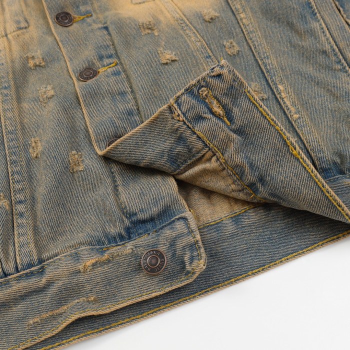 Clothes Balenciaga 737