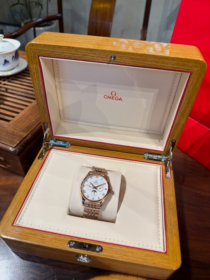 Watches OMEGA 318811 size:40*12 mm