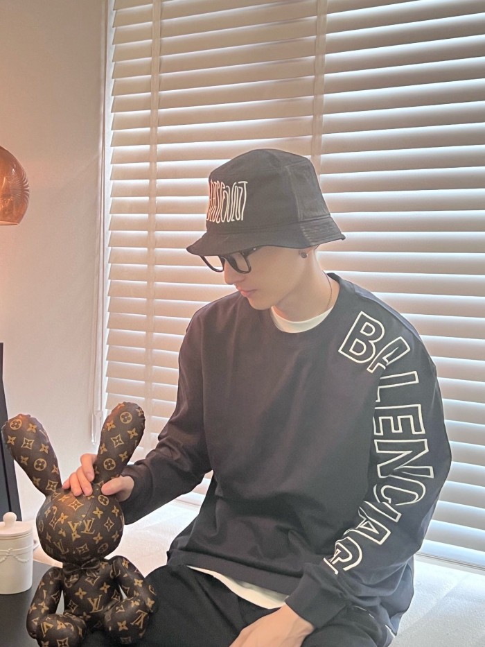 Clothes Balenciaga 730