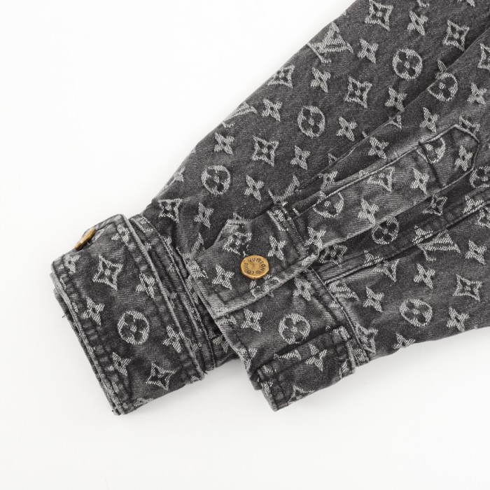 Clothes Louis Vuitton 1034