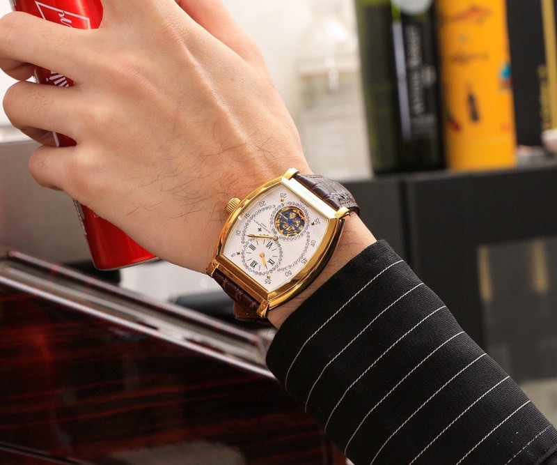 Watches Hublot 30080/000P-9357 size:39*12 mm