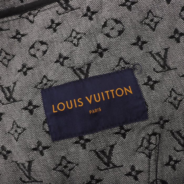 Clothes Louis Vuitton 1034