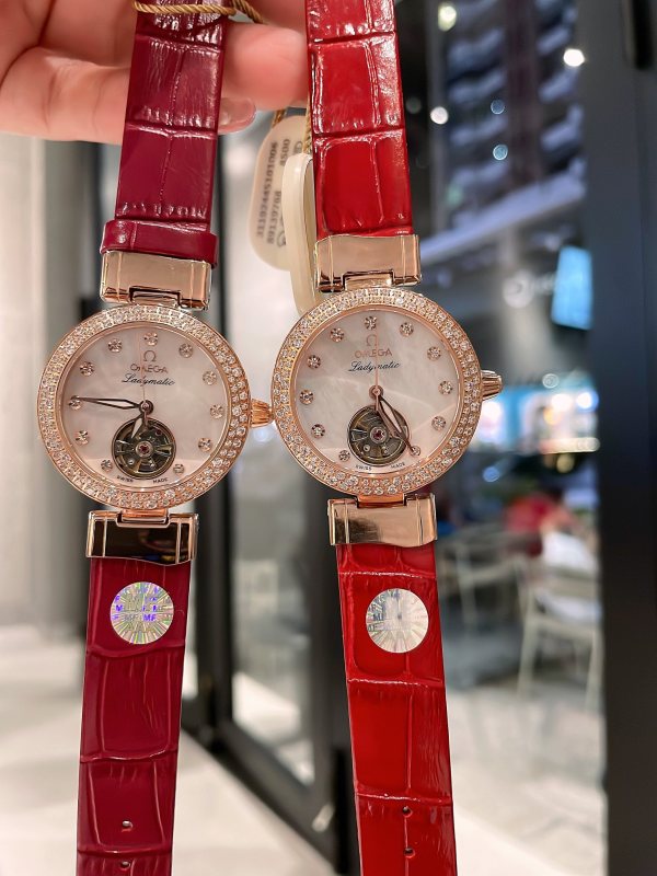 Watches OMEGA Ladymatic 318707 size:35*12 mm