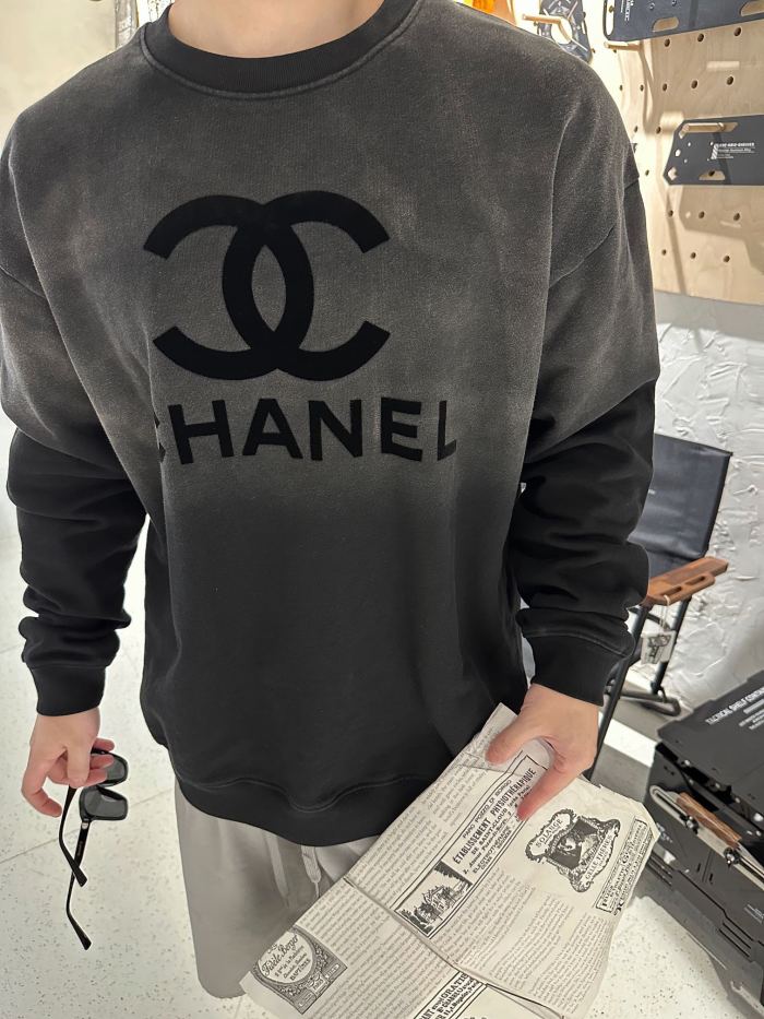 Clothes CHANEL 49