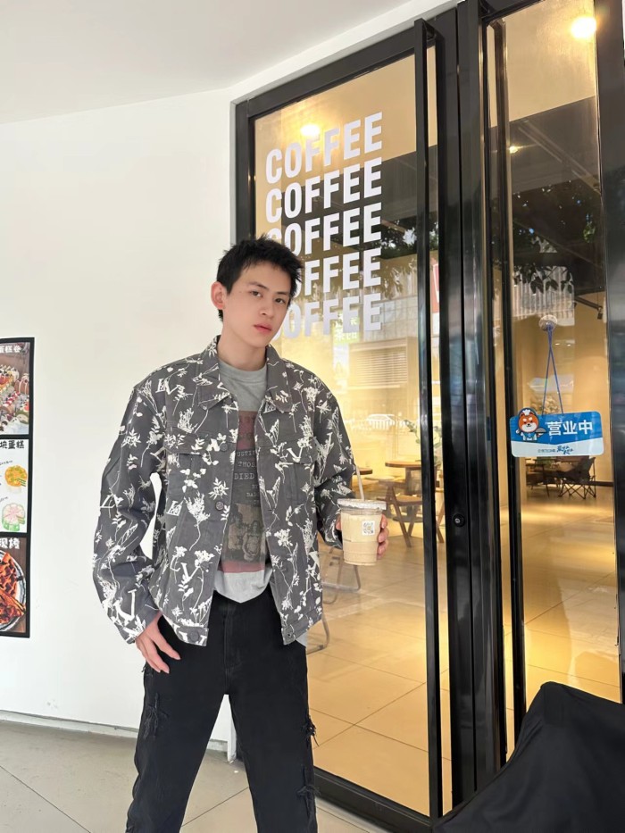 Clothes Louis Vuitton 1043