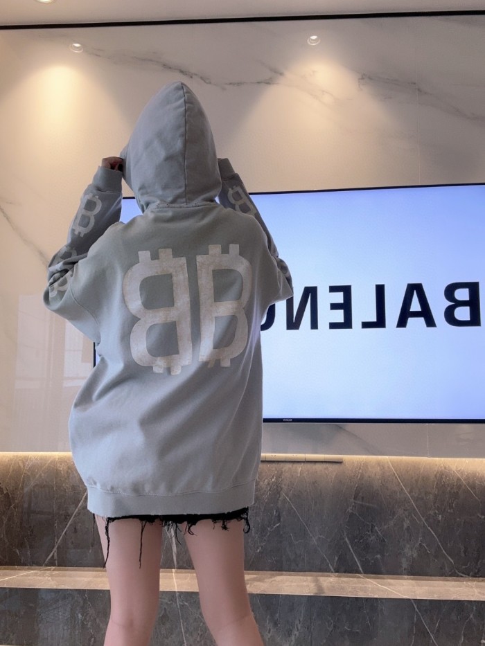 Clothes Balenciaga 752