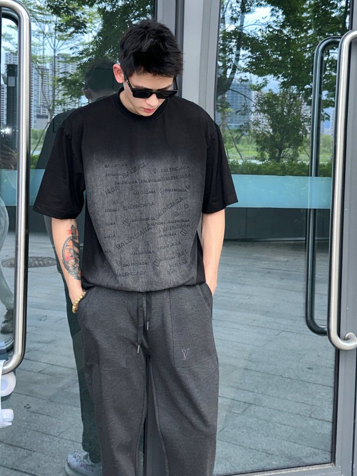 Clothes Louis Vuitton 1049