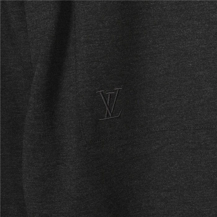 Clothes Louis Vuitton 1049