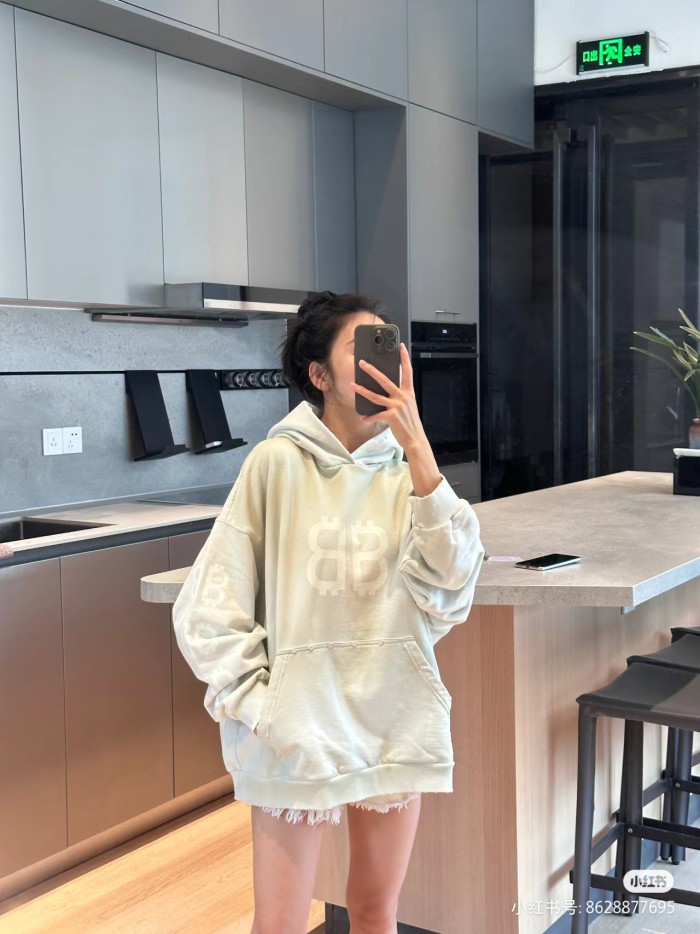 Clothes Balenciaga 752